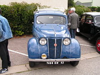 Renault Juvaquatre (1957) (1)